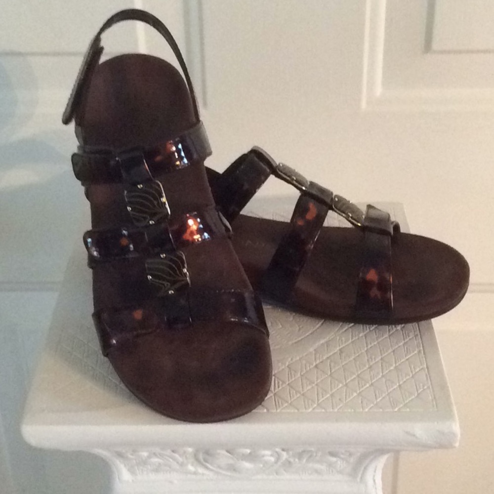 Vionic Tortoiseshell Gladiator Sandals